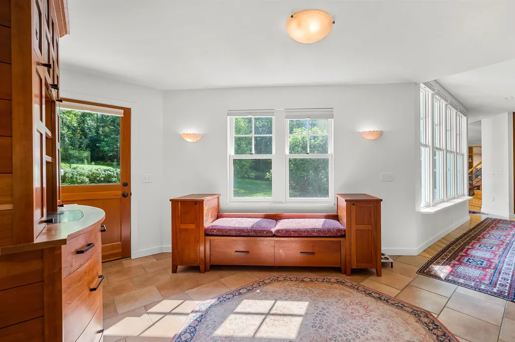 111 High Birches Road Waterbury VT 05676