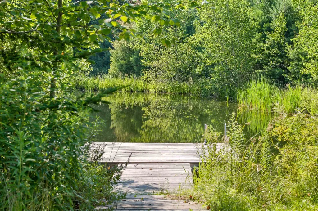 111 High Birches Road Waterbury VT 05676