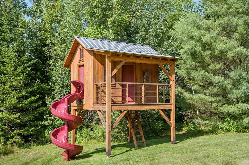 111 High Birches Road Waterbury VT 05676