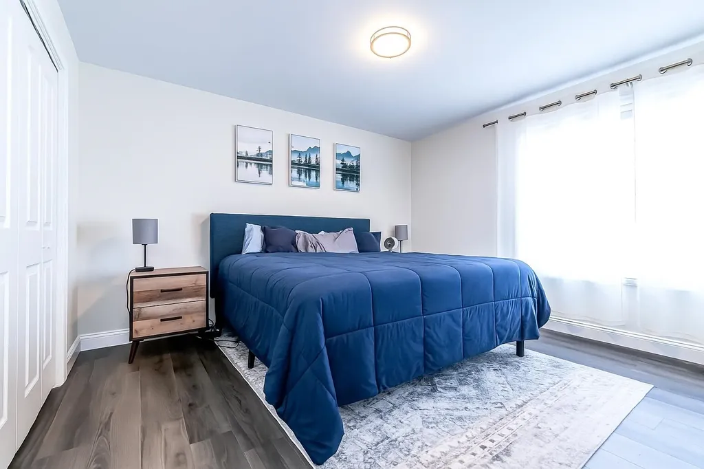 13 Sapphire Lane Nashua NH 03064