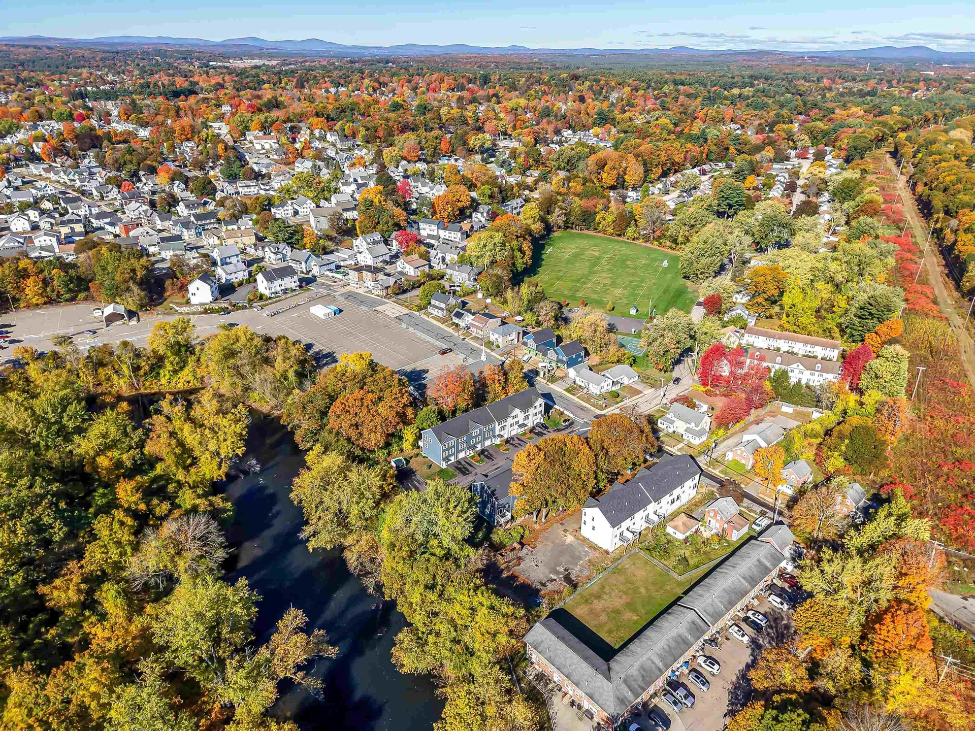 13 Sapphire Lane Nashua NH 03064