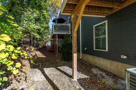 13 Sapphire Lane Nashua NH 03064