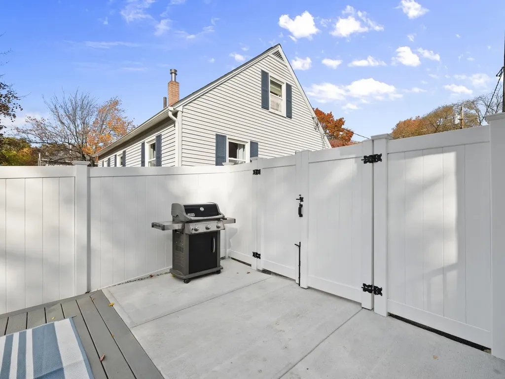 146 Woodbine Avenue Manchester NH 03109