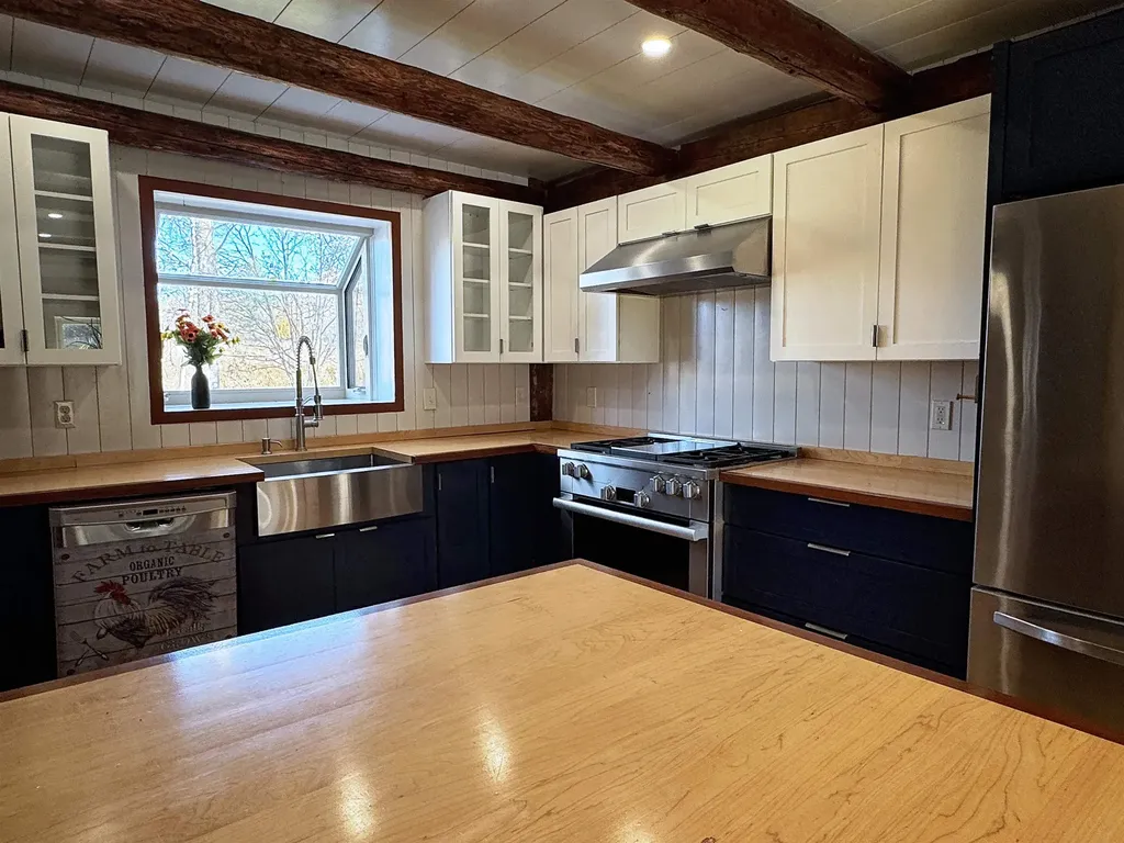 2866 Center Road Hyde Park VT 05655