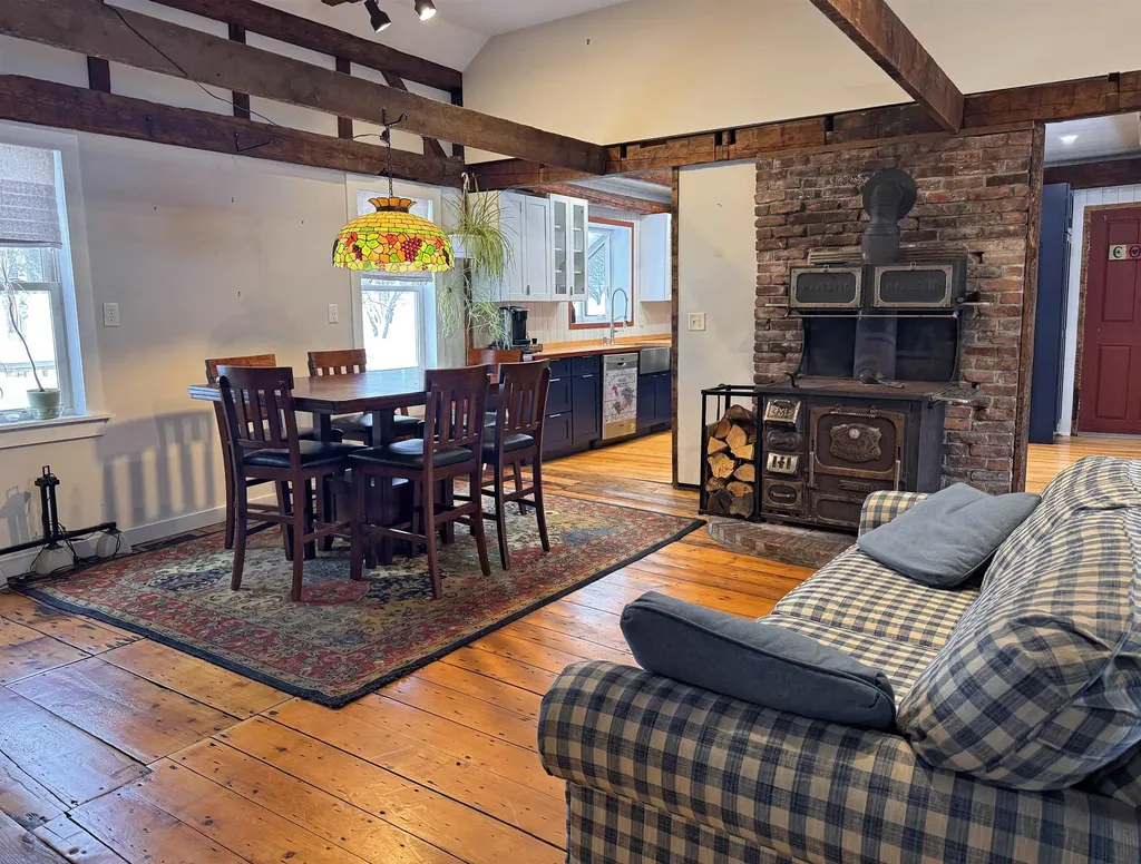 2866 Center Road Hyde Park VT 05655