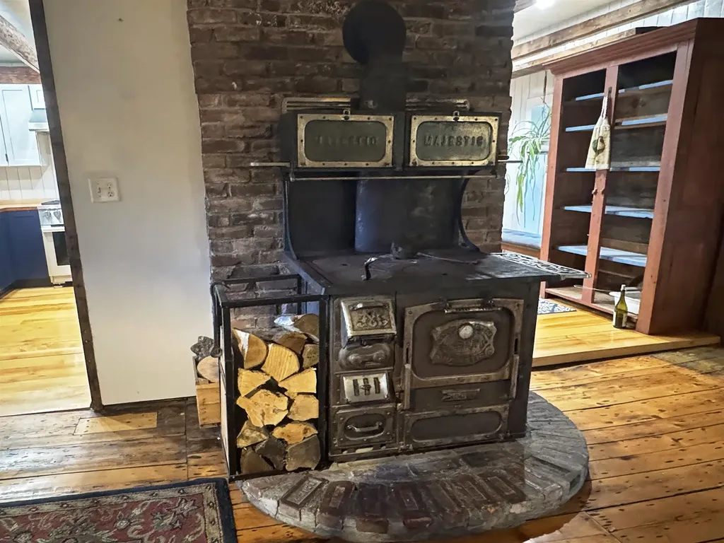 2866 Center Road Hyde Park VT 05655