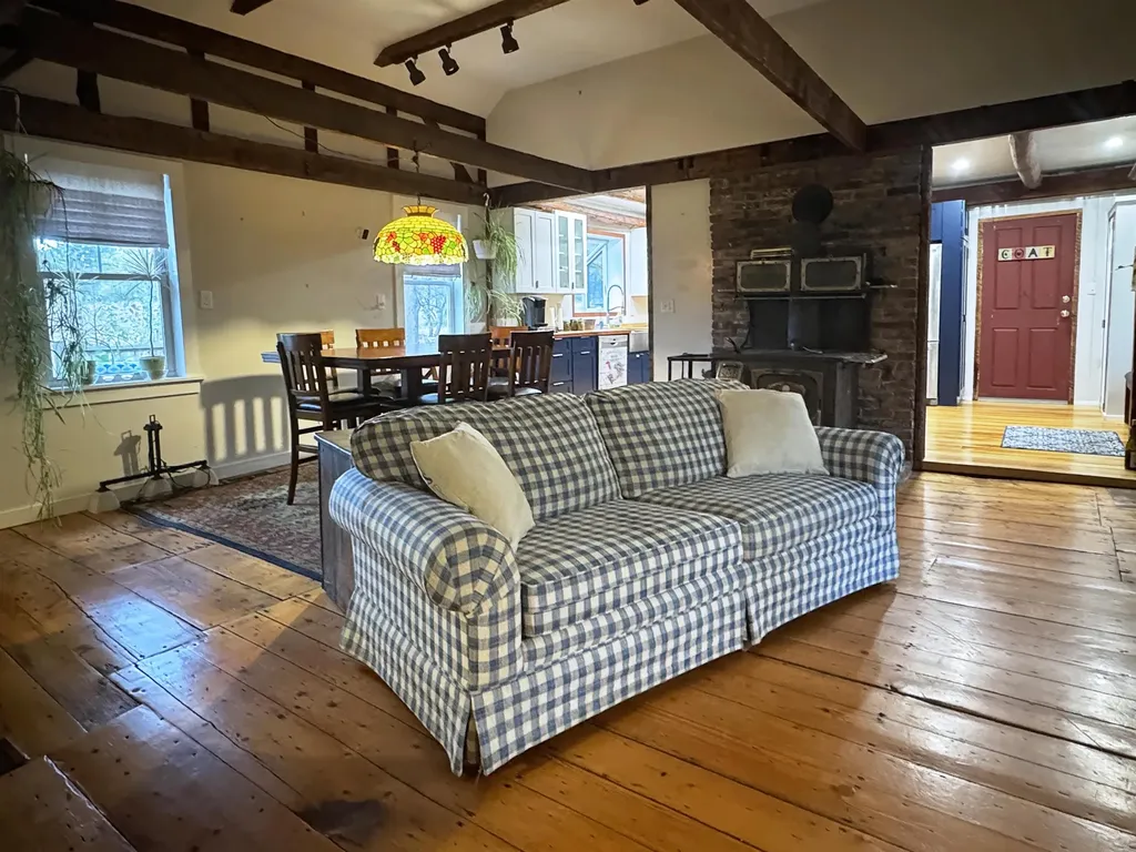 2866 Center Road Hyde Park VT 05655