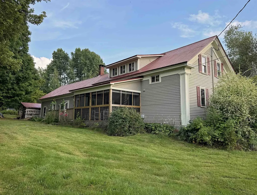 2866 Center Road Hyde Park VT 05655
