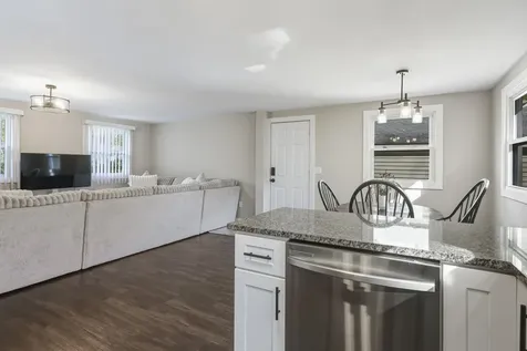 22 Clay Street Merrimack NH 03054