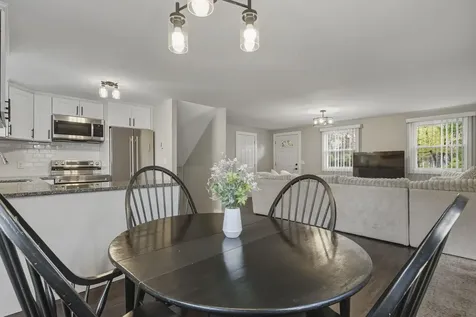 22 Clay Street Merrimack NH 03054