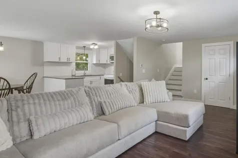 22 Clay Street Merrimack NH 03054