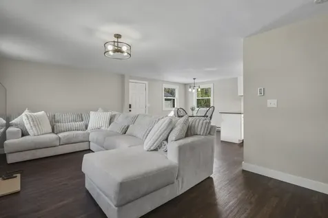 22 Clay Street Merrimack NH 03054