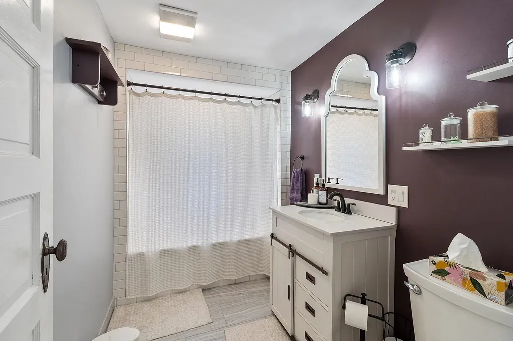 4 Cedar Street Derry NH 03038