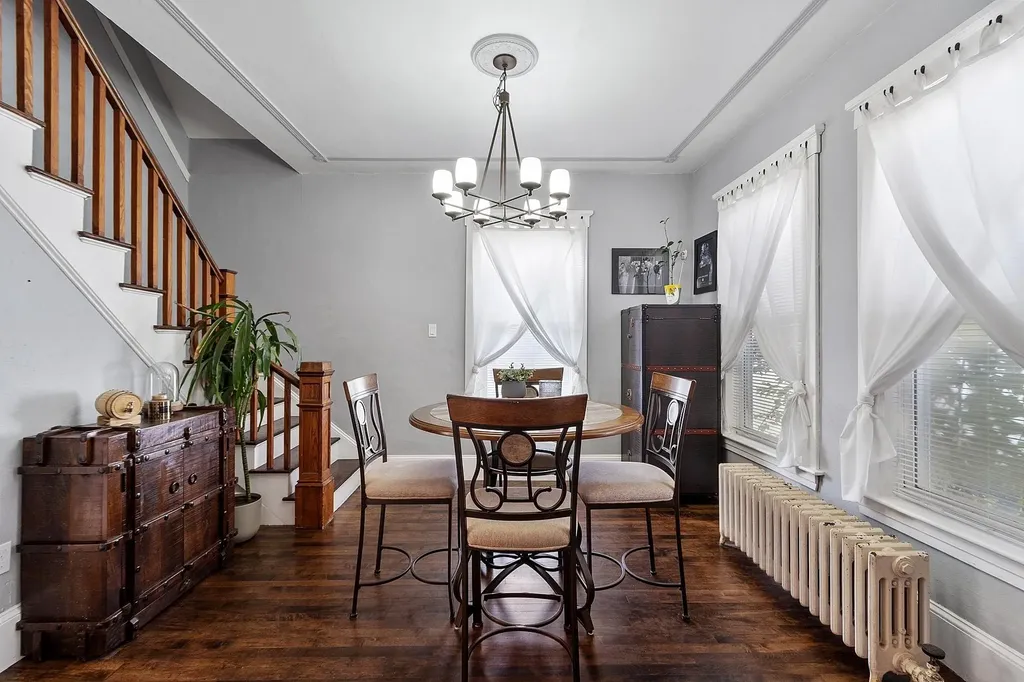 4 Cedar Street Derry NH 03038