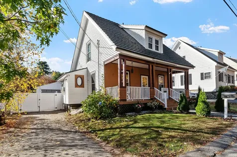 4 Cedar Street Derry NH 03038