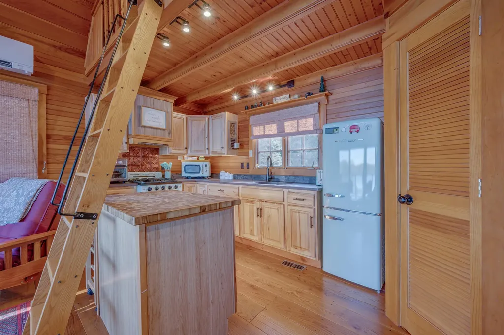 610 Stoney Brook Road Springfield NH 03284