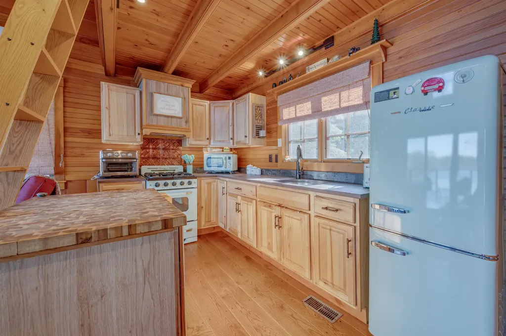 610 Stoney Brook Road Springfield NH 03284