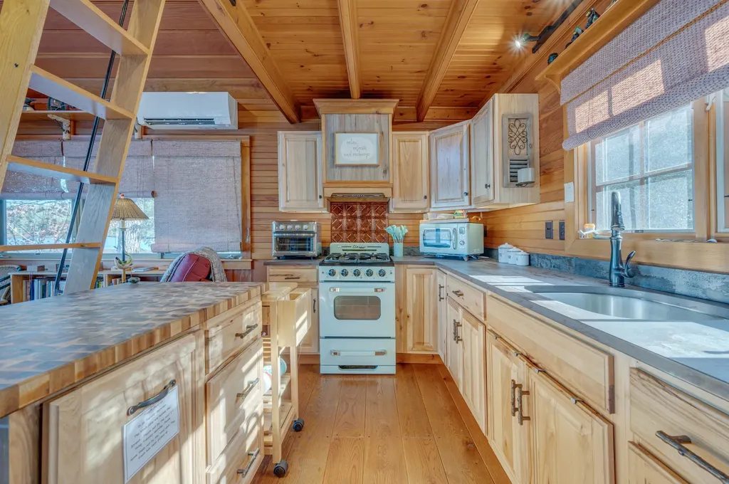 610 Stoney Brook Road Springfield NH 03284