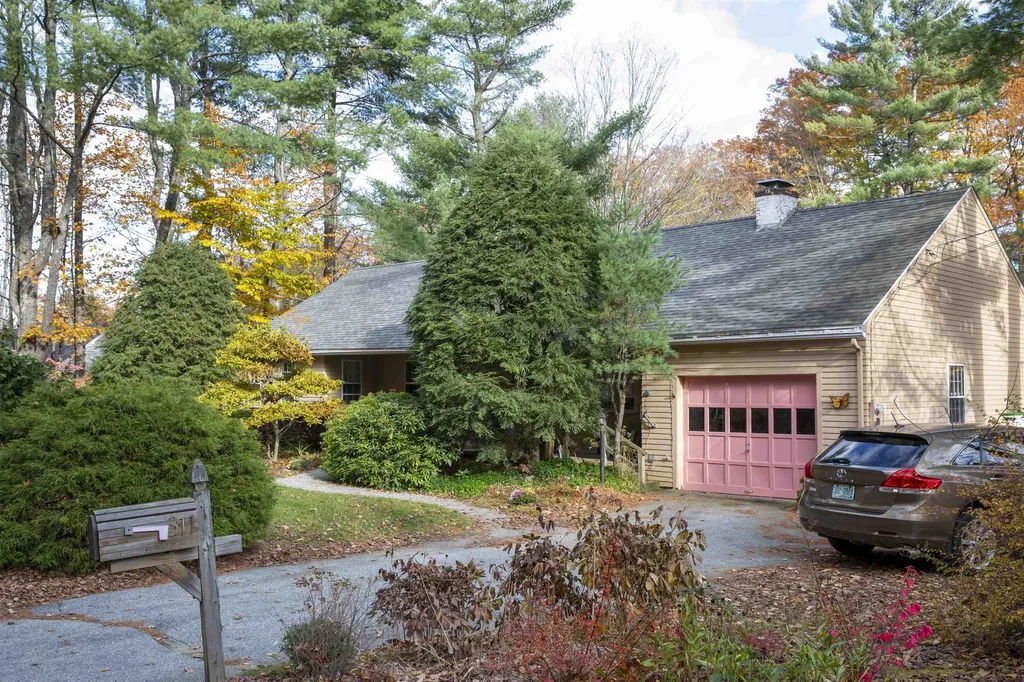 311 Old Street Road Peterborough NH 03458