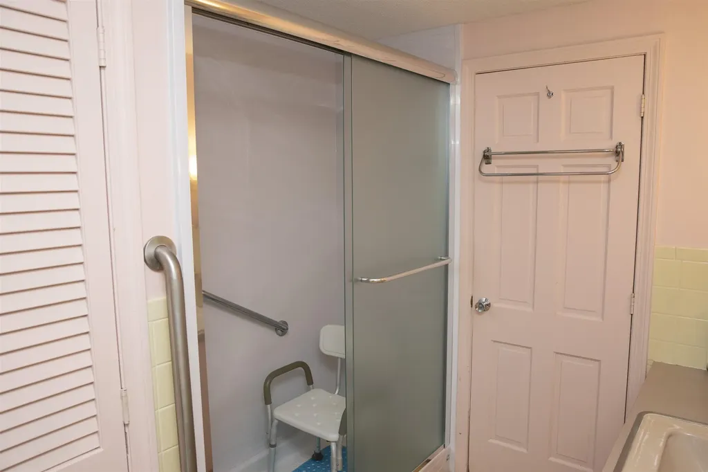 311 Old Street Road Peterborough NH 03458