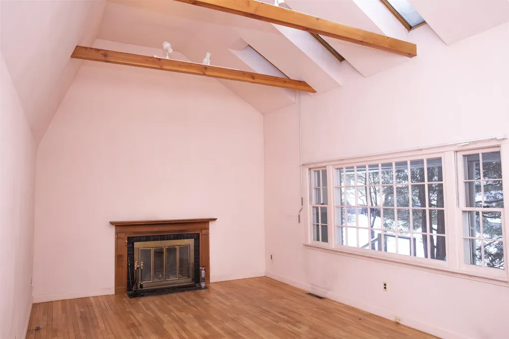 311 Old Street Road Peterborough NH 03458