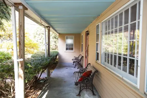 311 Old Street Road Peterborough NH 03458