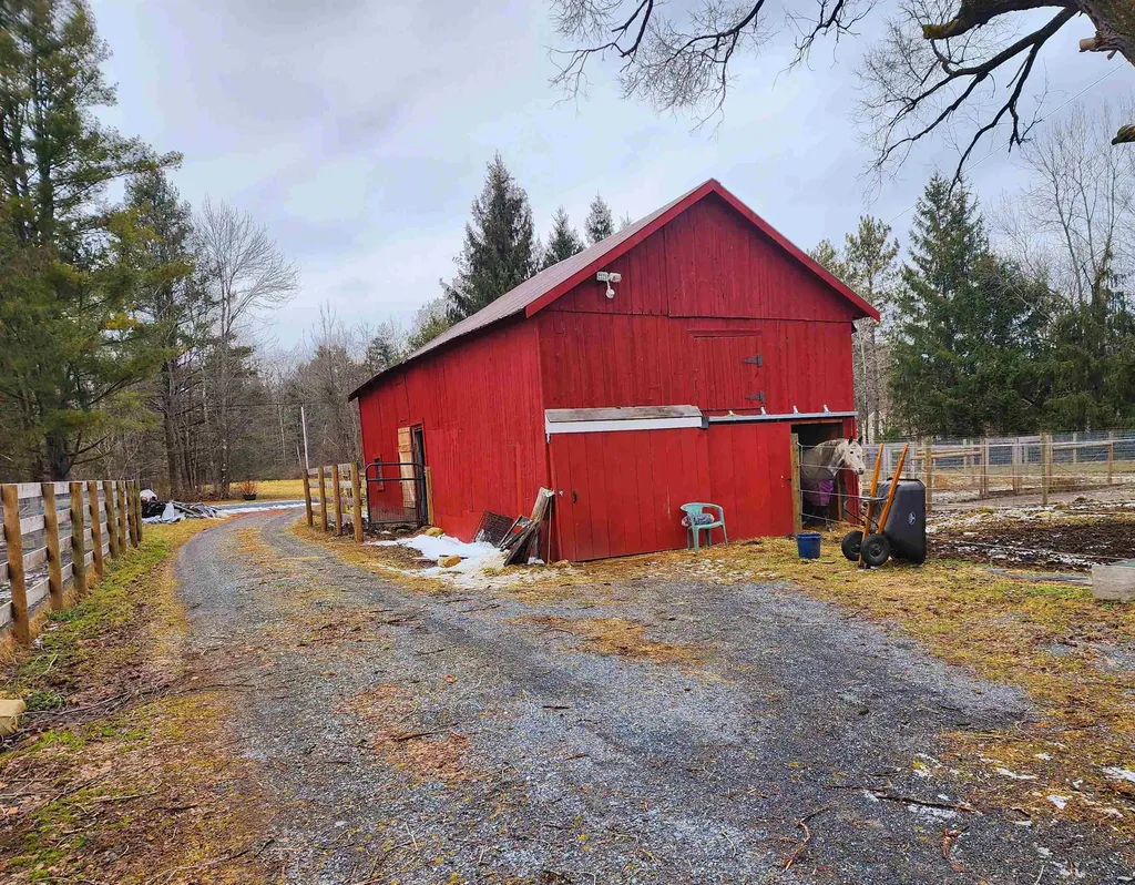 126 Simeon Dean Road Shaftsbury VT 05262