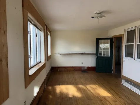 8 Wallace Street Rochester NH 03867