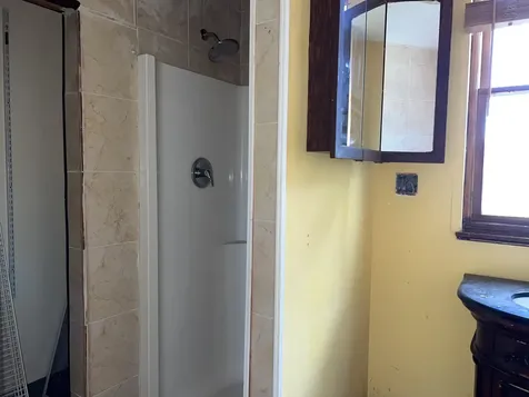 8 Wallace Street Rochester NH 03867