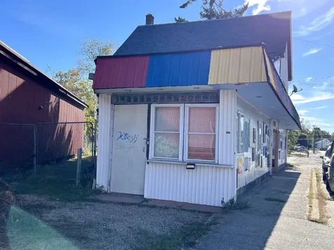 8 Wallace Street Rochester NH 03867