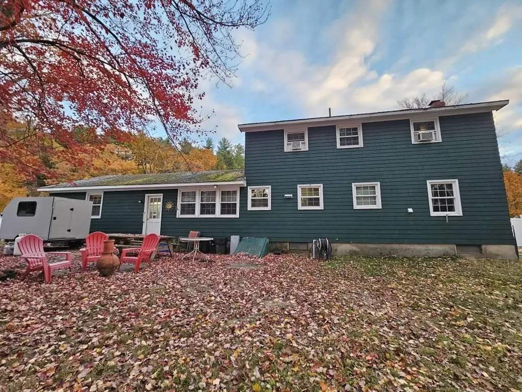 7 Hickory Street Hudson NH 03051