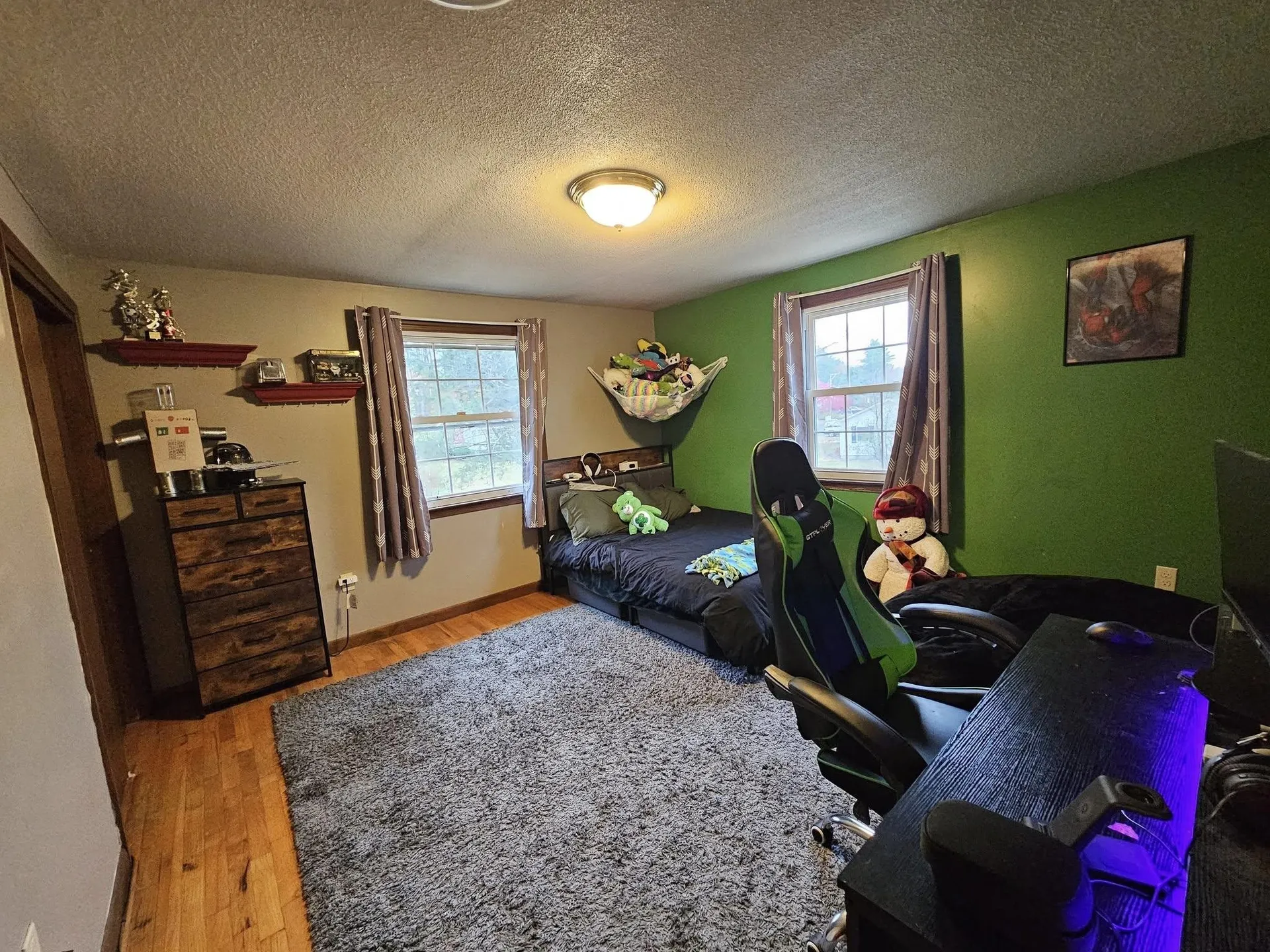 7 Hickory Street Hudson NH 03051