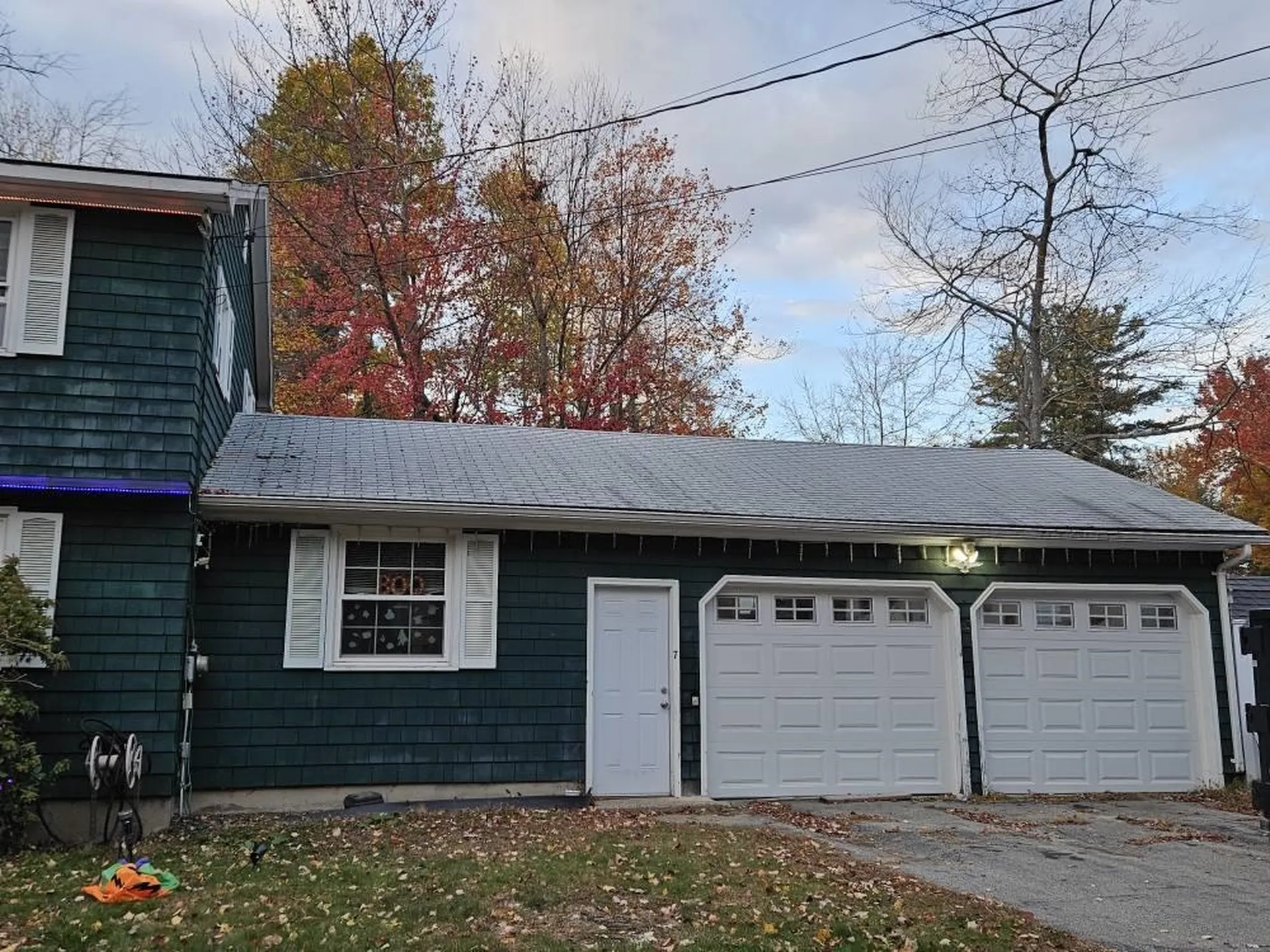 7 Hickory Street Hudson NH 03051