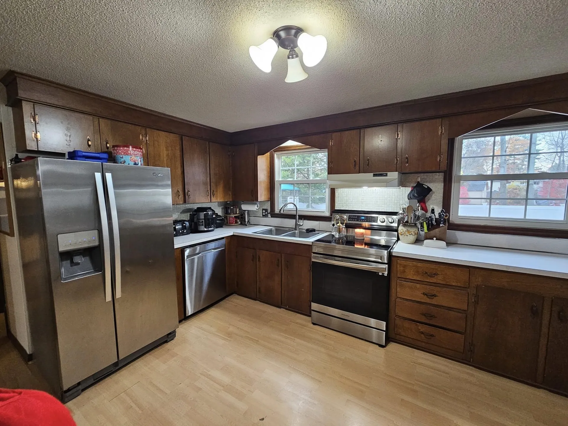 7 Hickory Street Hudson NH 03051