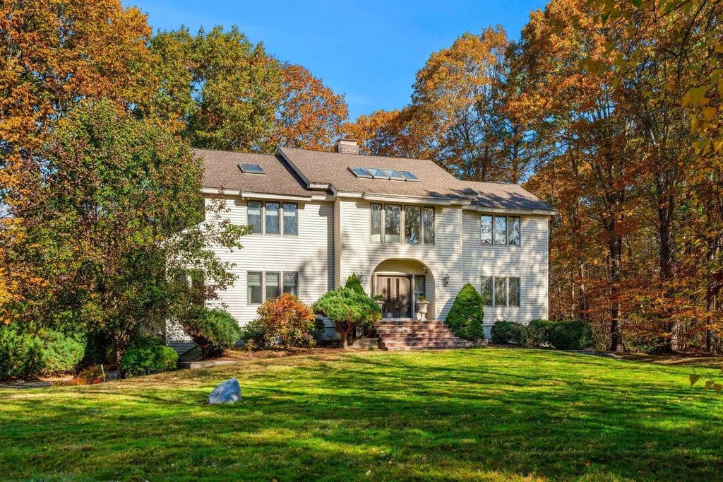 50 Page Lane Hampstead NH 03841