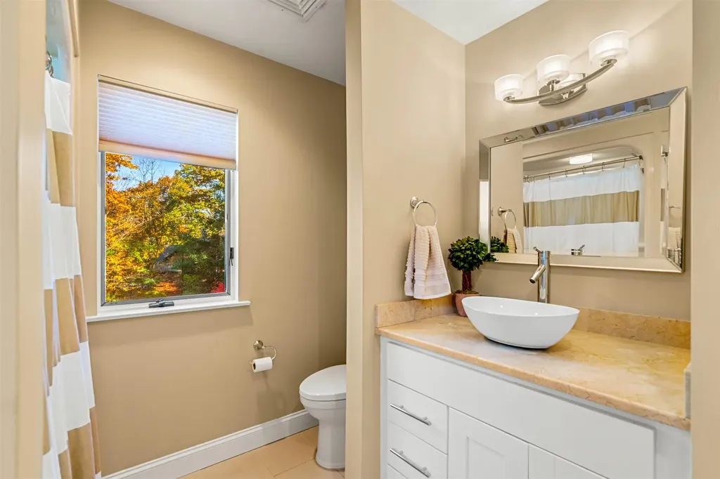 50 Page Lane Hampstead NH 03841