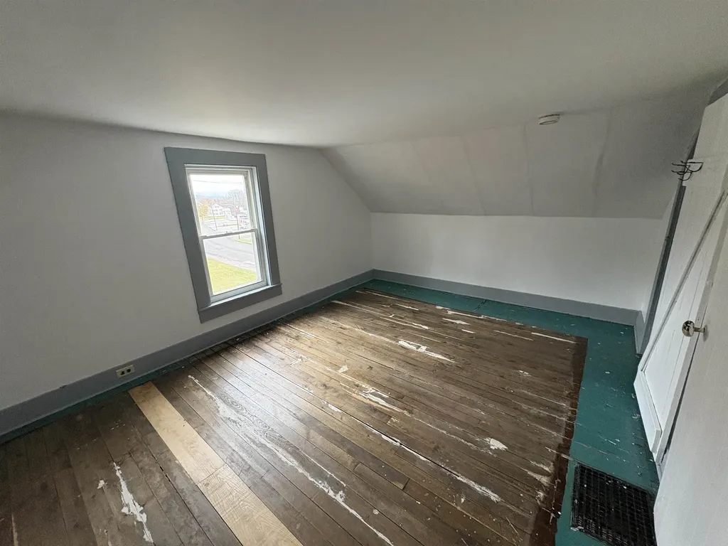 15 Cole Avenue Northfield VT 05663-6816