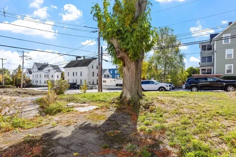 79 Putnam Street Manchester NH 03102