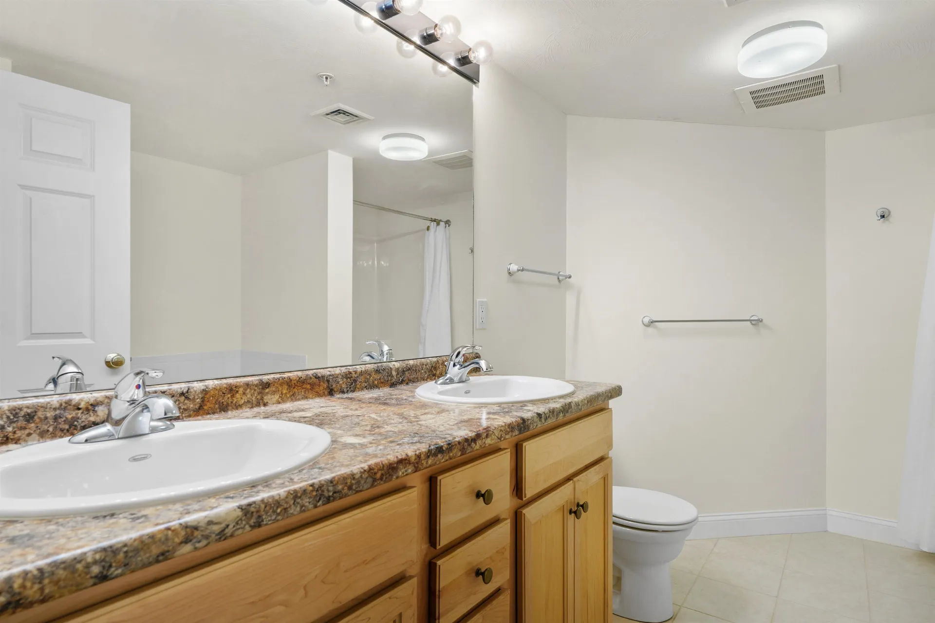 5 Sterling Hill Lane Exeter NH 03833