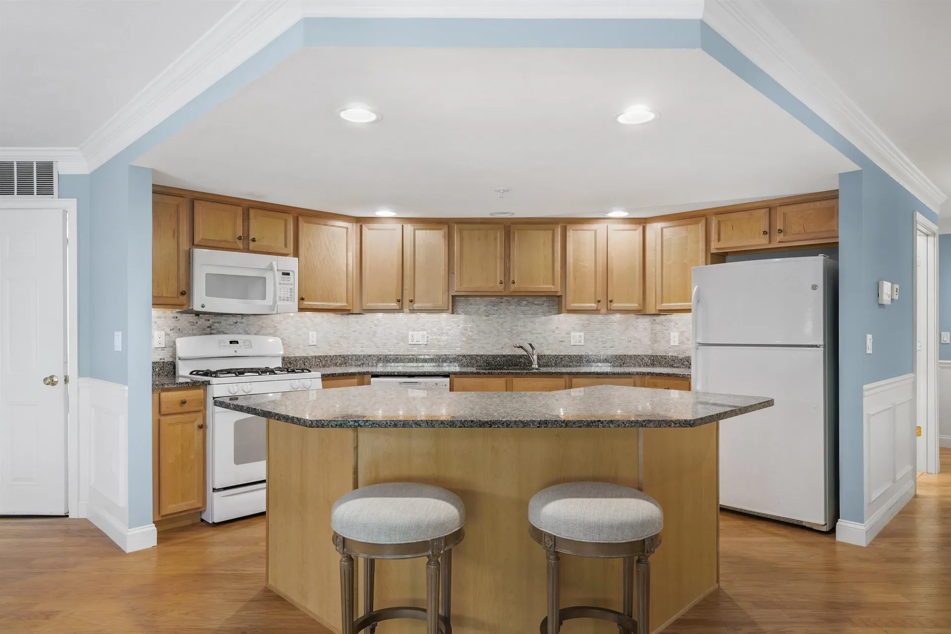 5 Sterling Hill Lane Exeter NH 03833