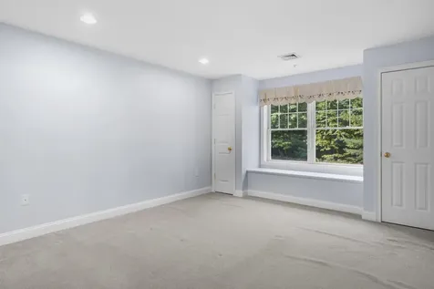 5 Sterling Hill Lane Exeter NH 03833