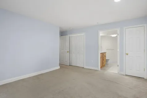 5 Sterling Hill Lane Exeter NH 03833