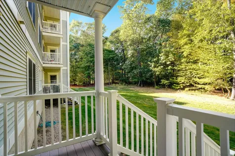 5 Sterling Hill Lane Exeter NH 03833