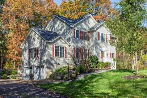 34 Frontier Drive Pelham NH 03076