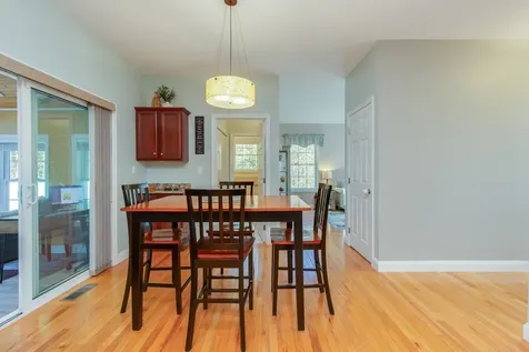 34 Frontier Drive Pelham NH 03076