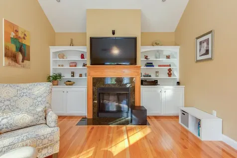 34 Frontier Drive Pelham NH 03076