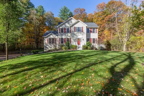 34 Frontier Drive Pelham NH 03076