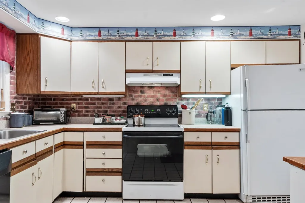 5 Brookside Drive Stratham NH 03885