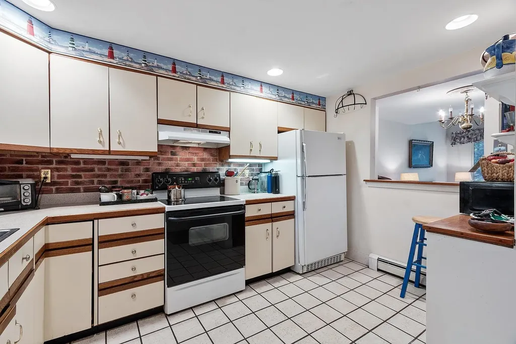 5 Brookside Drive Stratham NH 03885