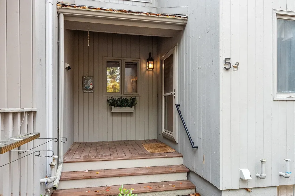 5 Brookside Drive Stratham NH 03885